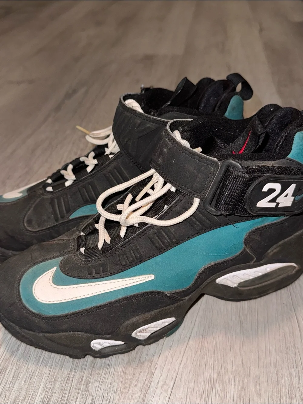 437353 034 Nike Air Griffey Gradeschool Shoes Emerald 5.5y